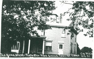 Hexagon House Early 600