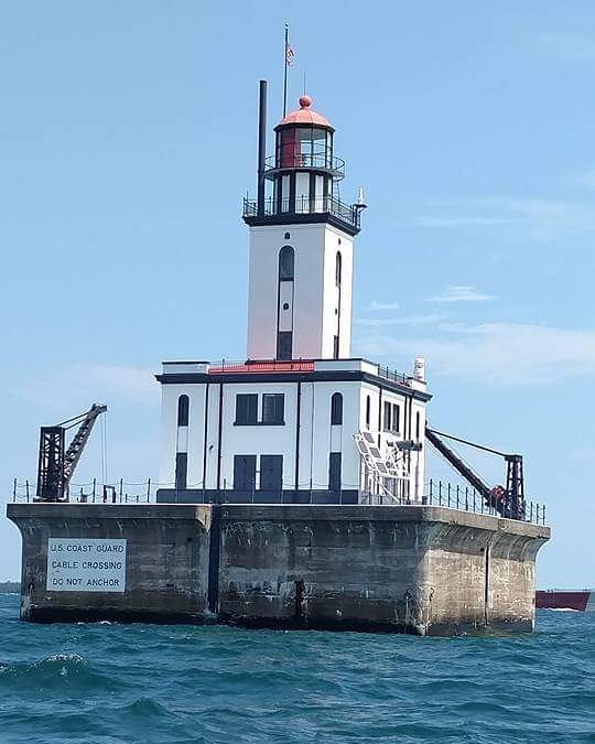 DeTour Reef Light_@michigangreatlakeslighth.jpg