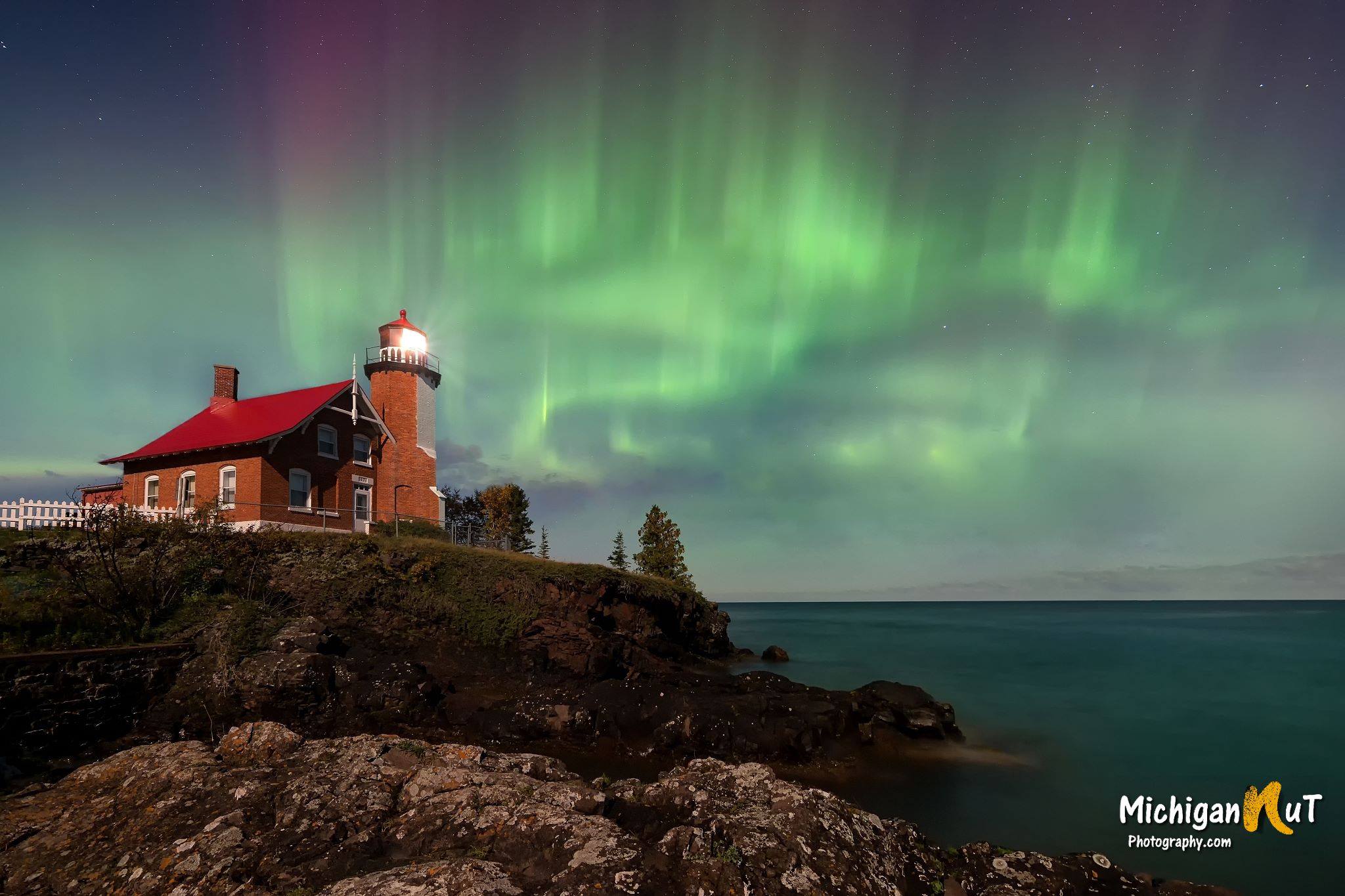 Eagle Harbor Lighthouse_Michigan Nut Photography.jpg