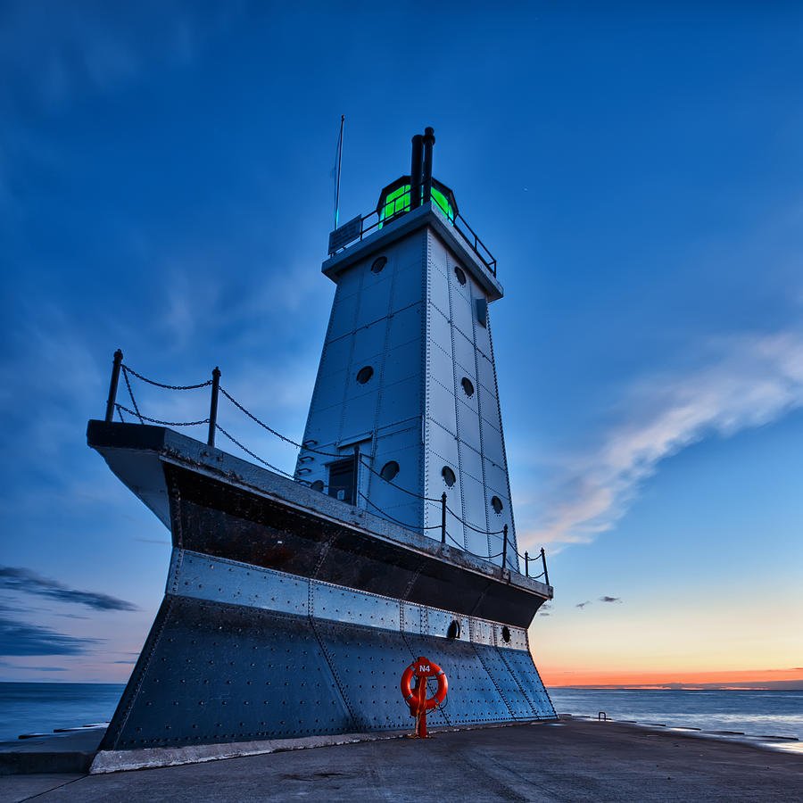 ludingtonlighthouse_@sebphotog.jpeg