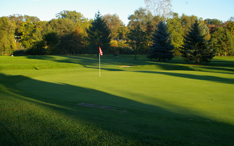 Golf in Blue Water Area