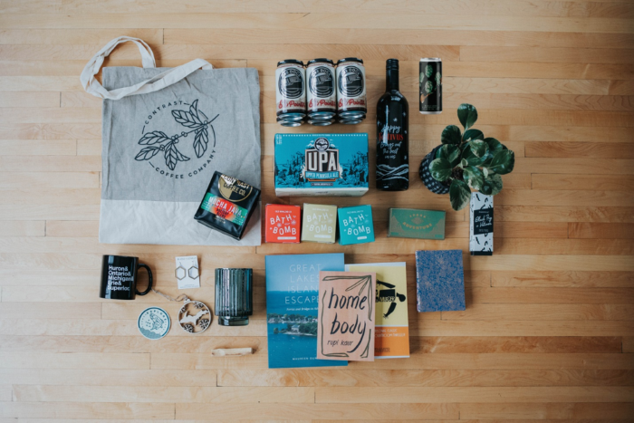 Display of Michigan-themed gifts.