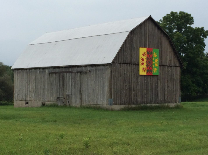 Barn quilt inspired by the Lithuanian flag.