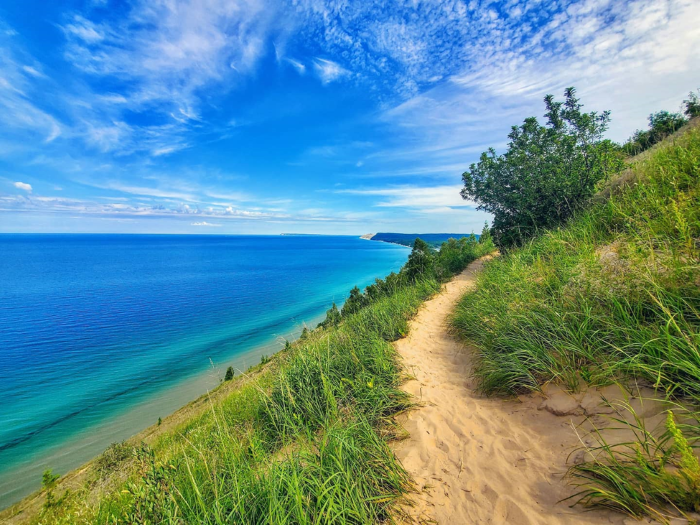 A sandy trail above lake Michigan at Sleeping Bear Dunes.
