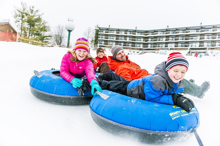 Snow-tubing-traverse-city.jpg
