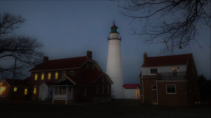 Fort Gratiot Lighthouse at night