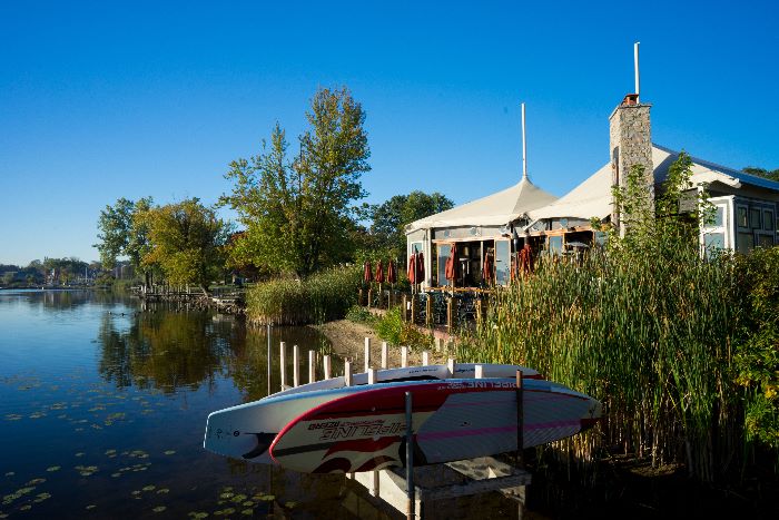 Rose's on the shore of Reeds Lake