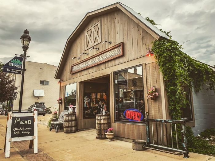 The storefront view of Bee Well Mead and Cider