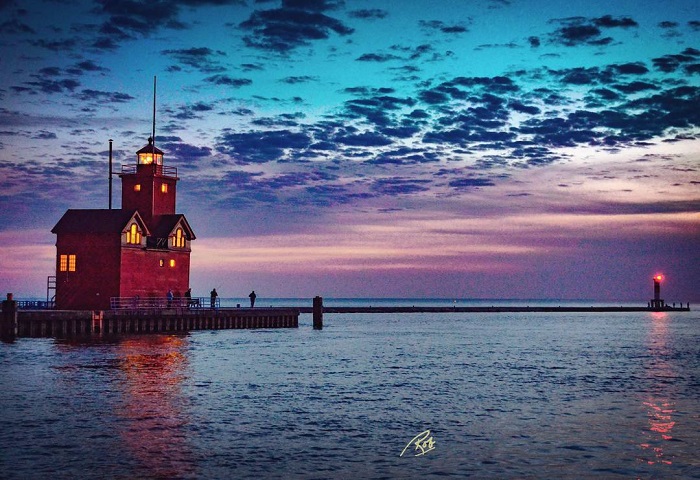 Big Red Light in Holland