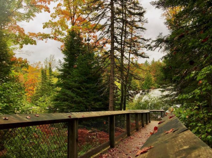 The boardwalk to Bond Falls in Fall