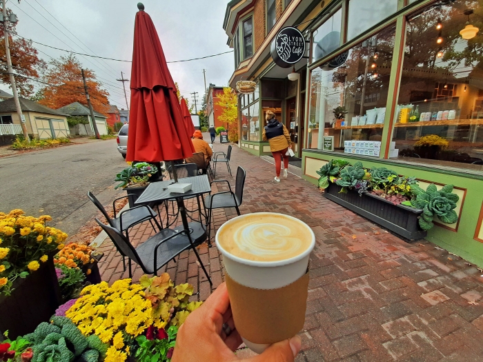 Exterior of Lyon Street Coffee