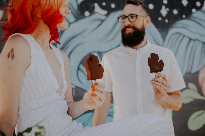 loves-ice-cream-mitten-pop.jpg