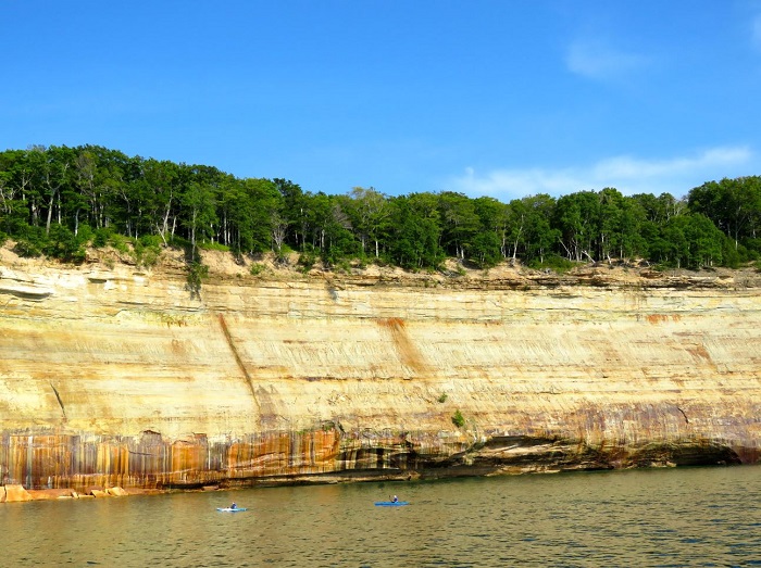 Pictured Rocks lakeshore