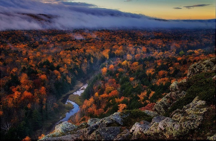 Porcupine Mountains in fall