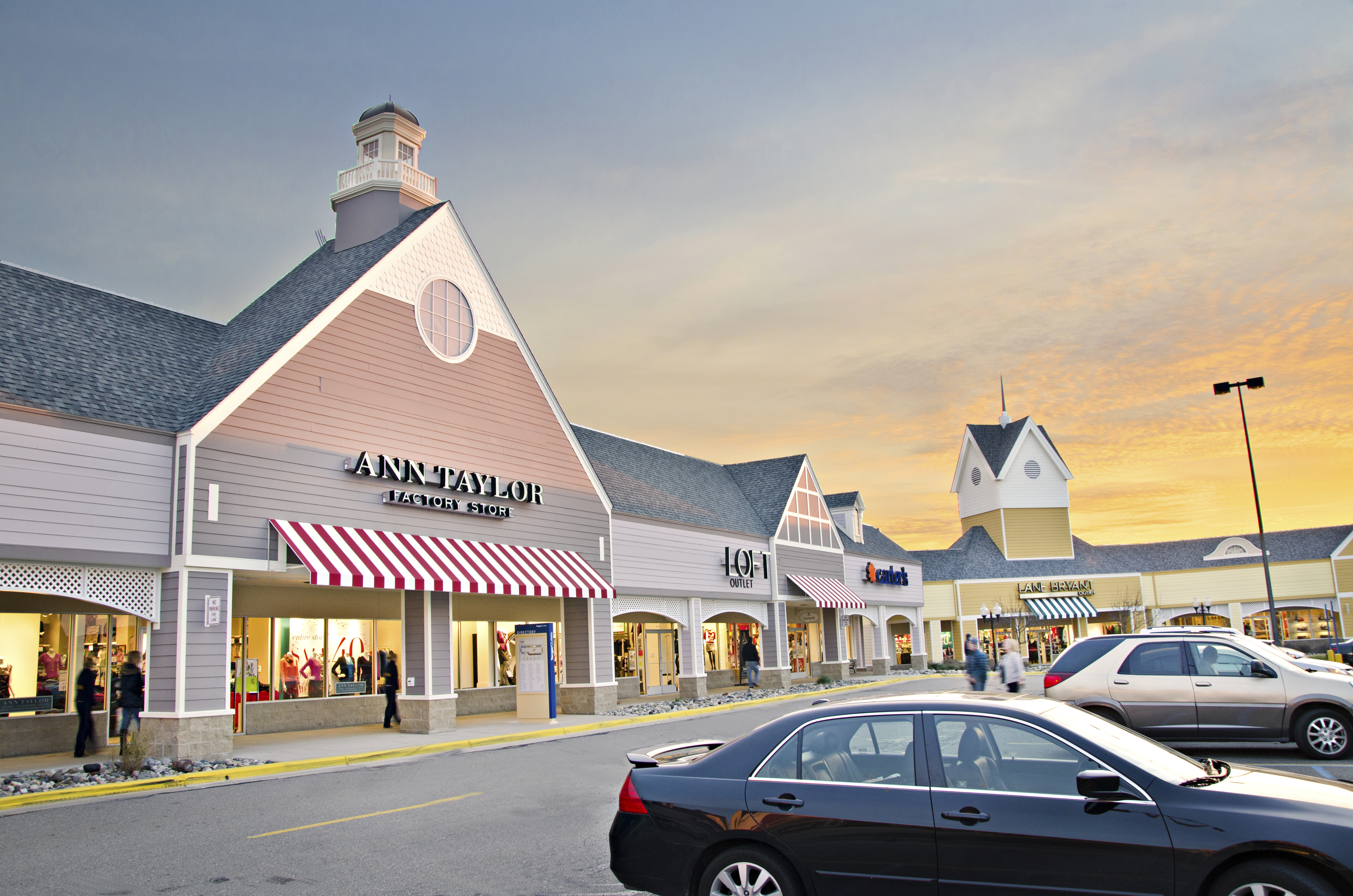 Tanger Outlet Center Howell