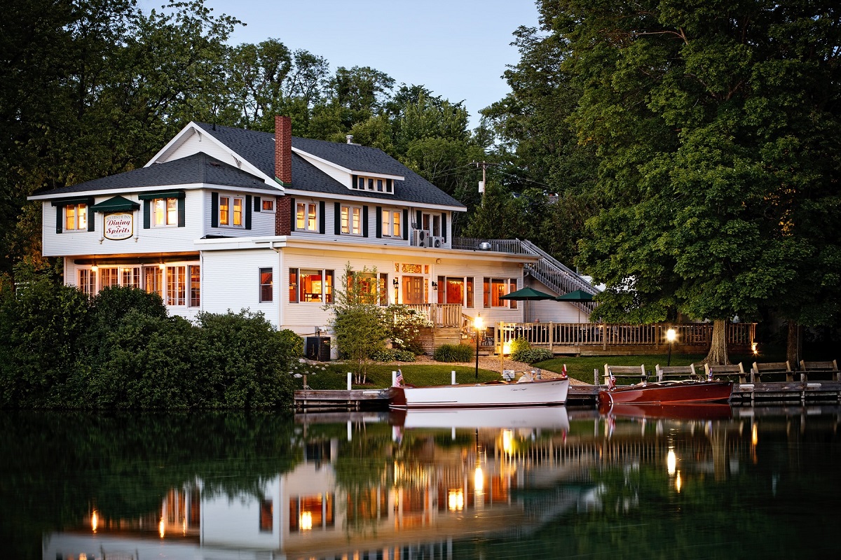 The Riverside Inn Michigan
