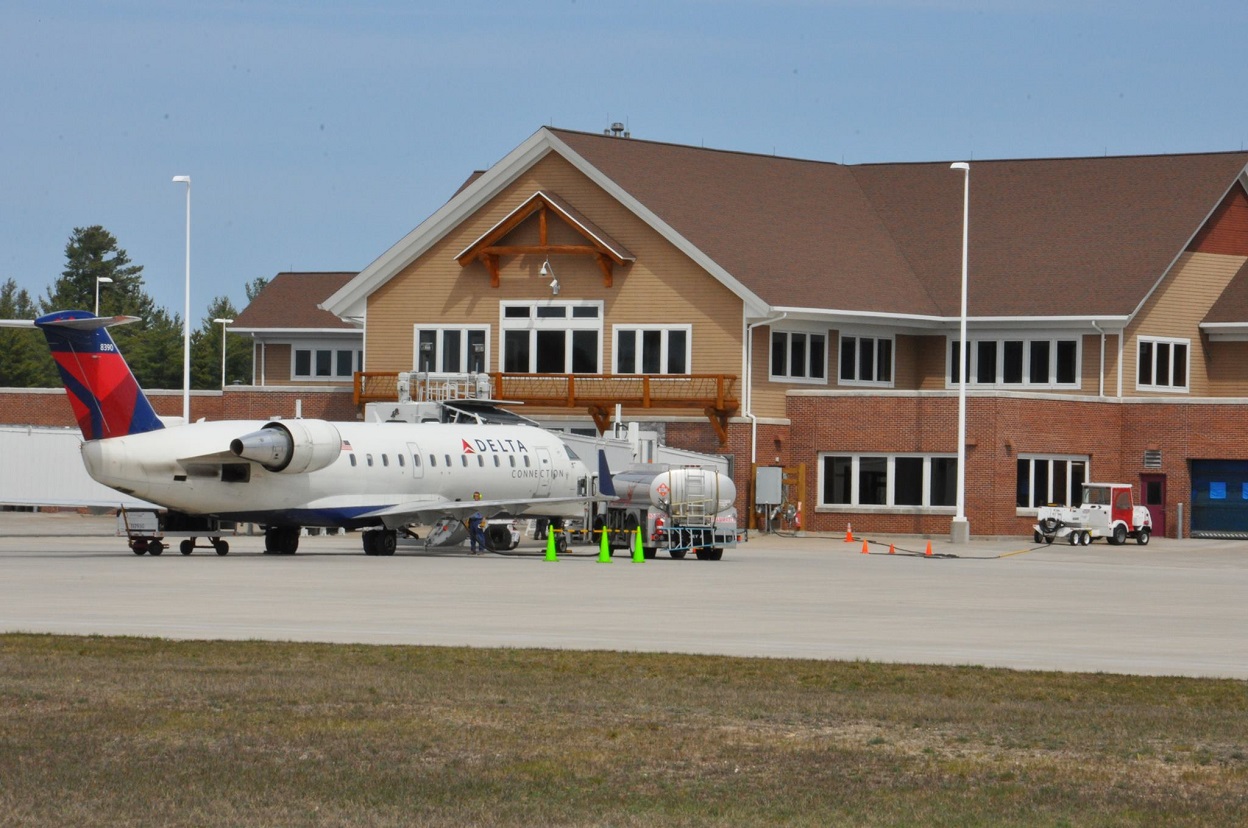 Pellston Regional Airport (PLN) Michigan