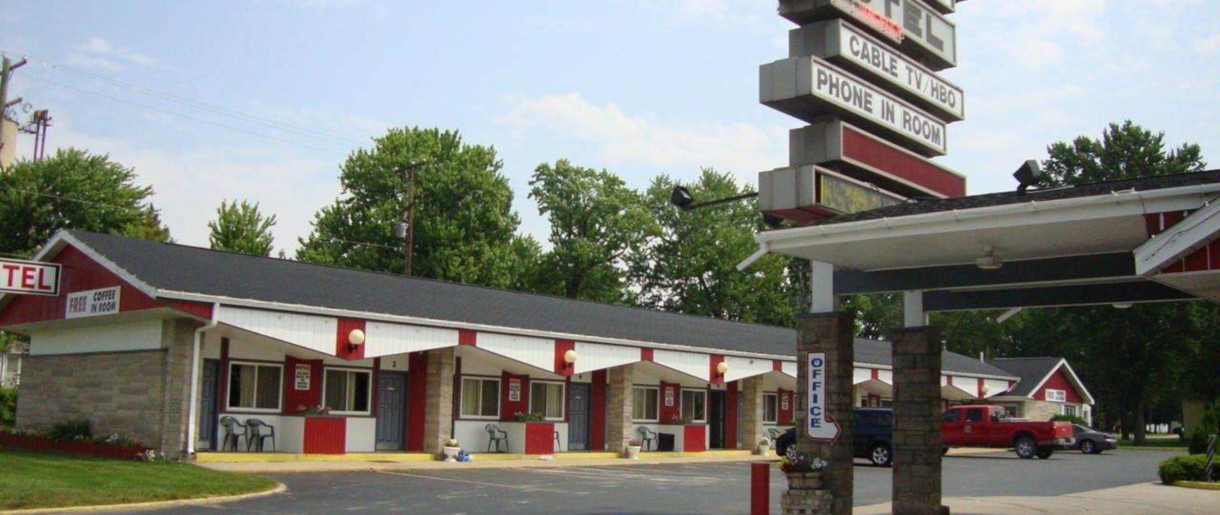 Pinconning Trail Inn Michigan