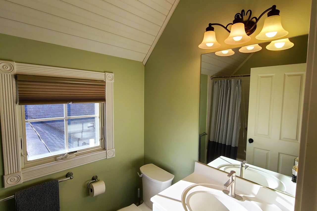 Holiday Vacation Rentals Petoskey Grove in Downtown Petoskey Michigan