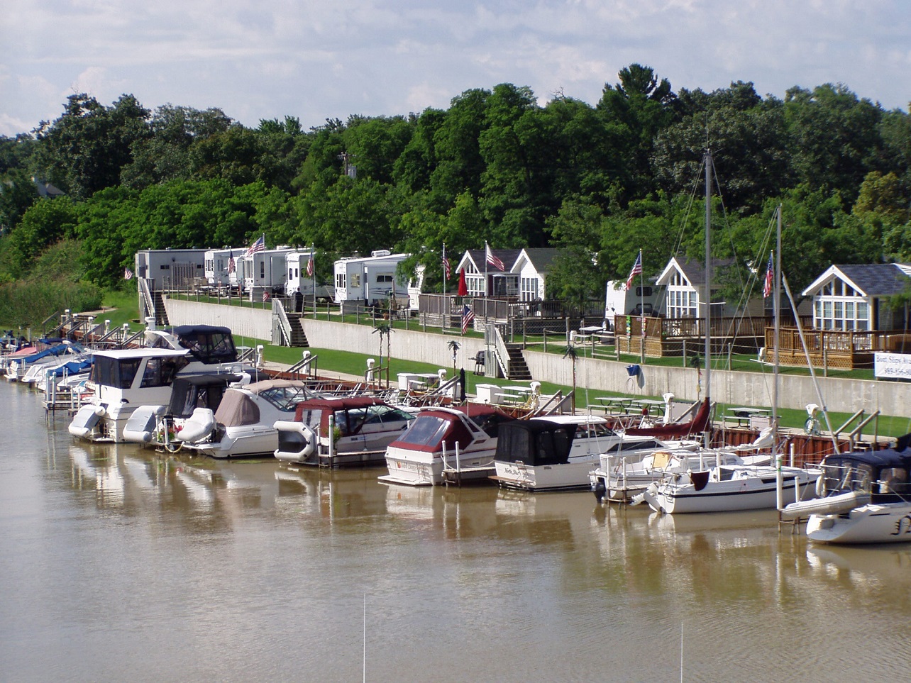 Mariner's Cove Marina Michigan