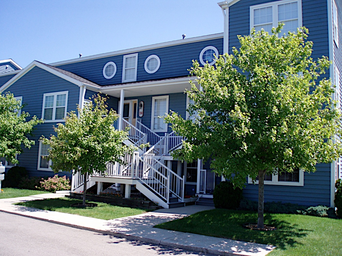 Beautiful Marina Condo Michigan