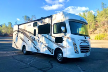 Ken's Thor Motor Coach A.C.E. Class A Rental Photo