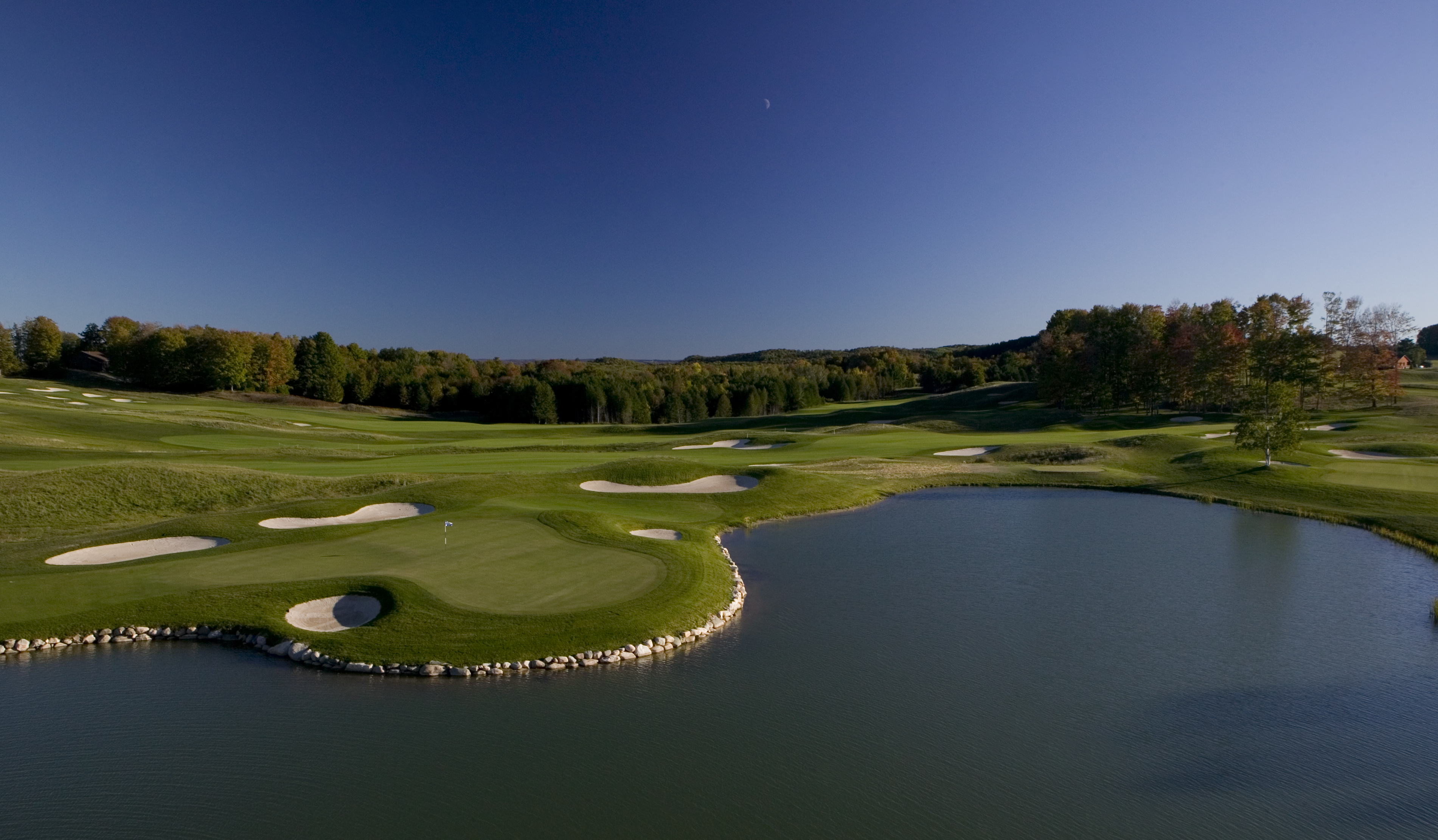 A Guide to Beautiful Michigan Golf Courses Across the State Michigan