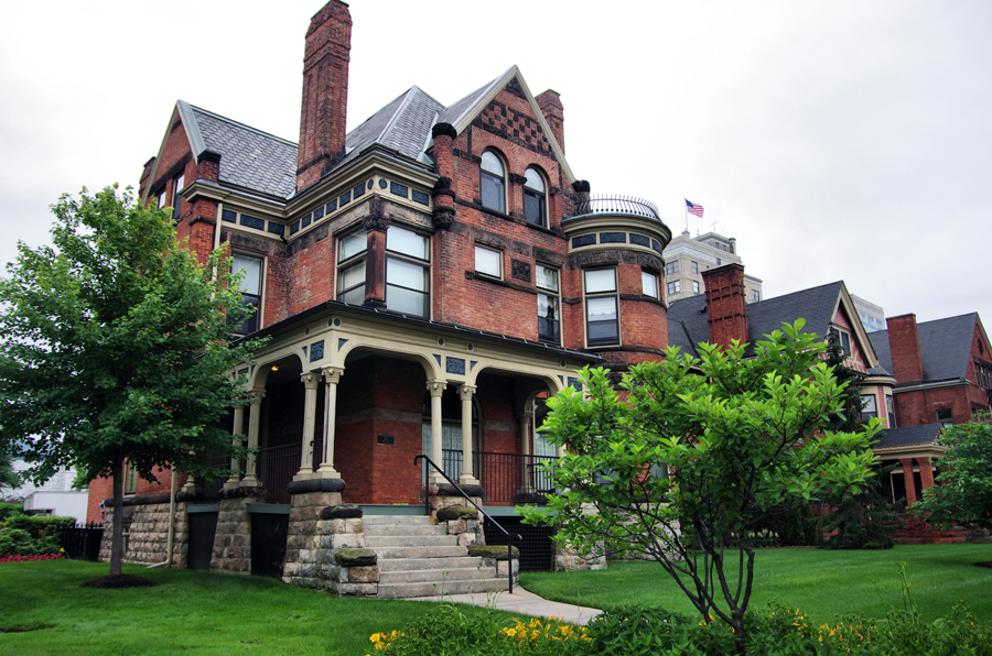 Inn of Ferry Street in Detroit