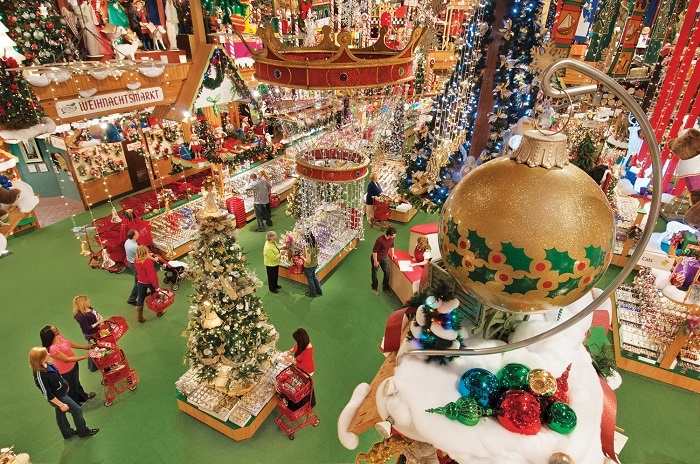 Bronner’s CHRISTmas Wonderland