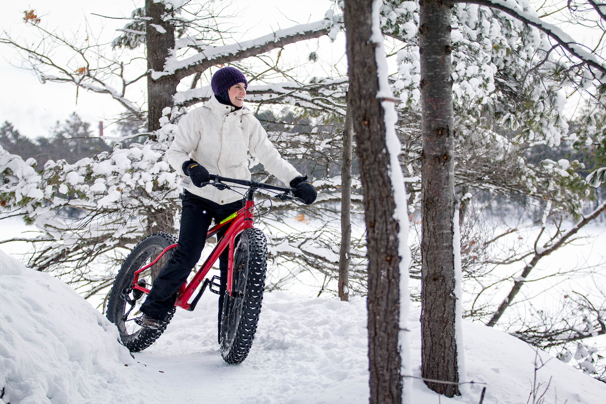 Bicicleta con ruedas gordas en Marquette