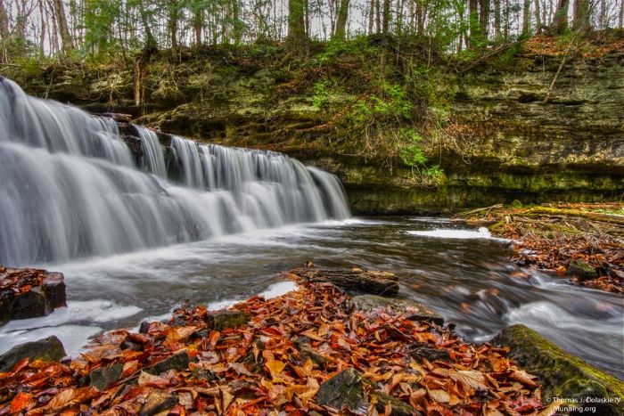Mosquito Falls with red Fall leaves